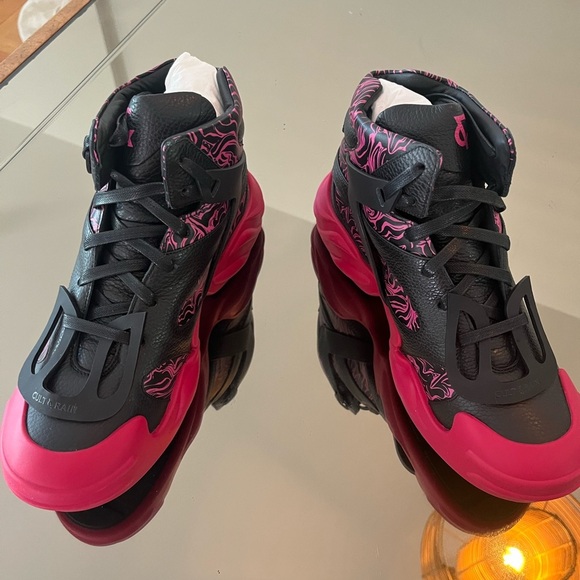 Ultra rare Cult & Rain Genesis Titan Bubble Gum Colorway size 44 (US 10.5) - Picture 8 of 13